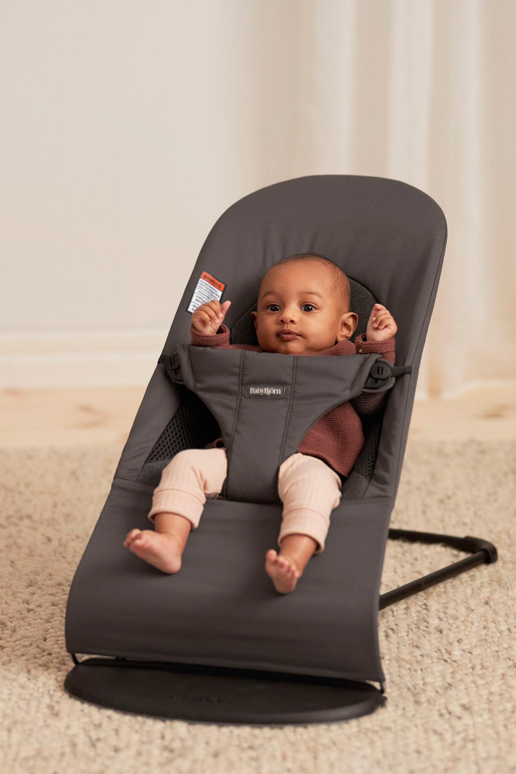 Siège Sauteur Balance Soft, Tissé/Jersey, Tri-Fabric, Gris foncé - BabyBjörn